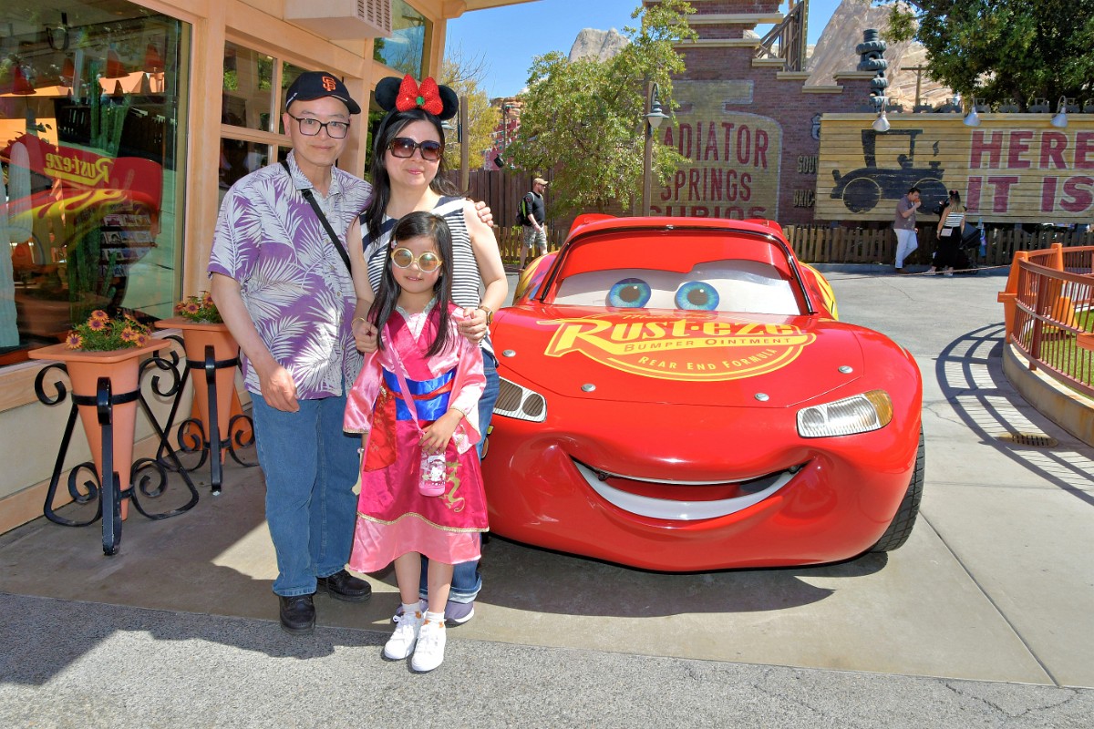 2024-04-09 - Disney California Adventure Park - Cozy cone motel (3)